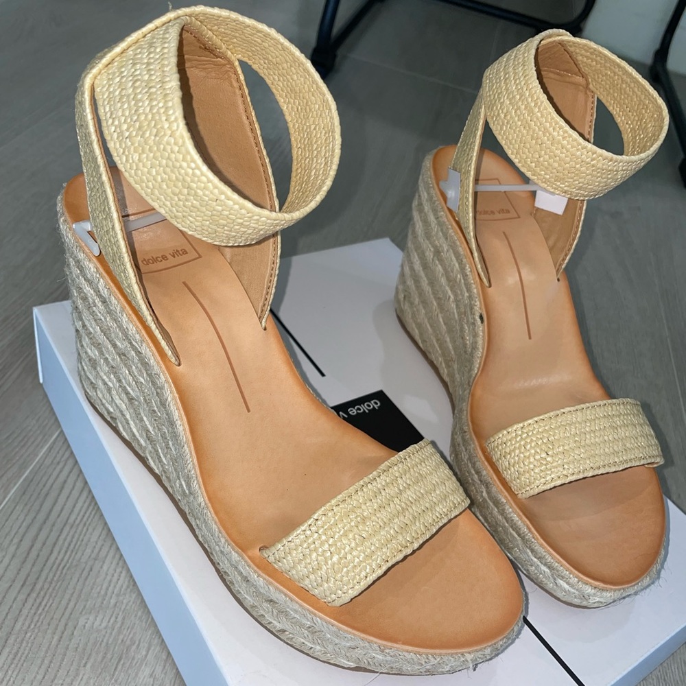 DOLCE VITA PHILLY RAFFIA WEDGES! SIZE 8 NWT!